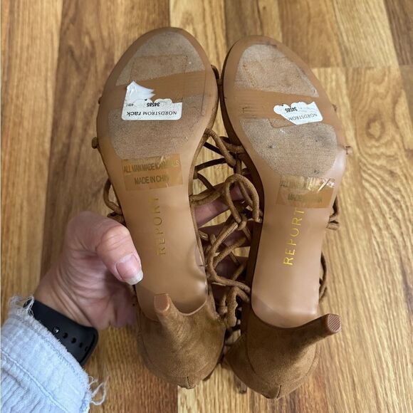 Report Women's Korina Tan Knotted Zip Up Slides Strappy Heels Sandals Size 8 - Picture 10 of 10